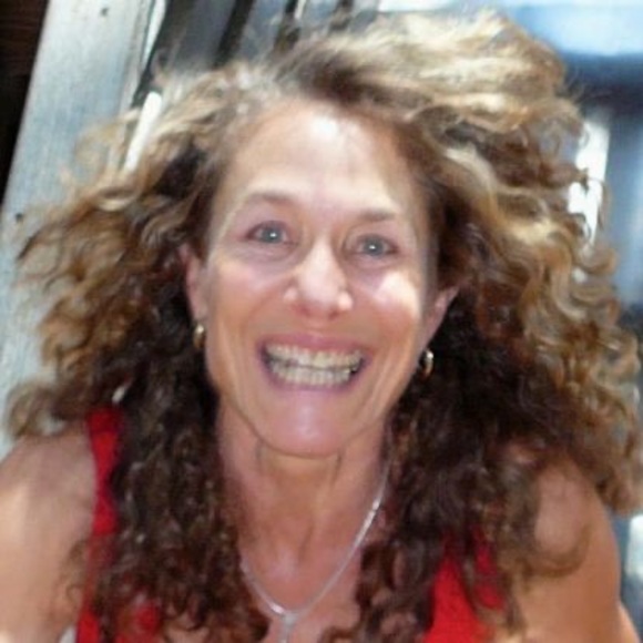 Meet your Posher, Cathy - Picture 1 of 1